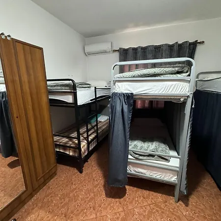 Siri Hostel *